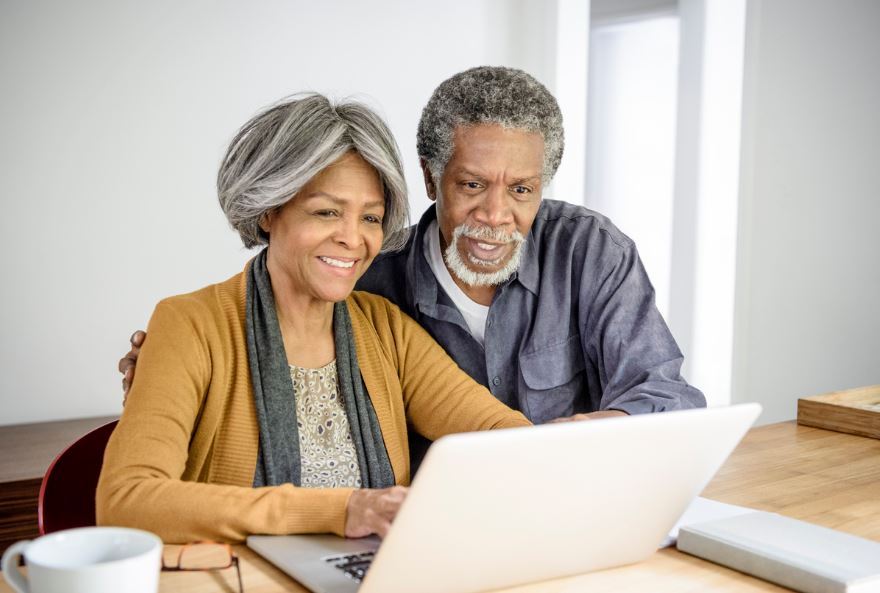 couple on laptop