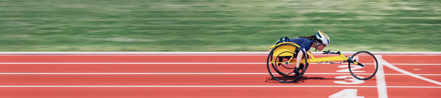 a para athlete races on a track